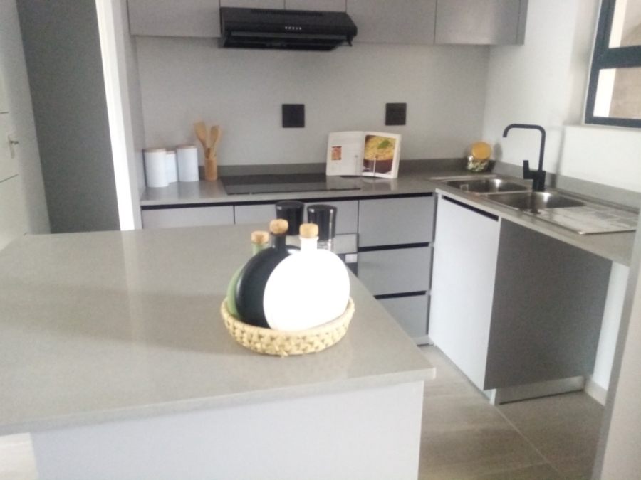 1 Bedroom Property for Sale in Table View Western Cape